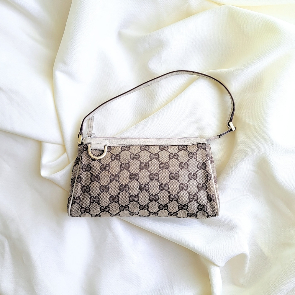 🍦Gucci Cream/Ecru GG Canvas Abbey D-Ring Pochette
